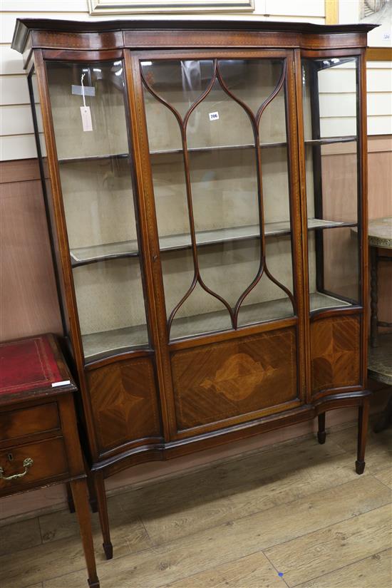 An Edwardian inlaid mahogany display cabinet W.120cm